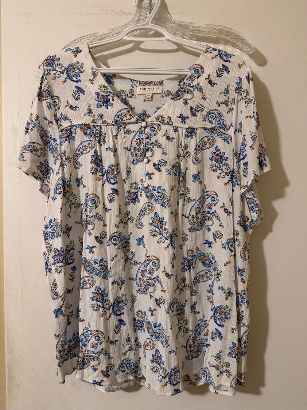 Skies Are Blue White Paisley Short Sleeve Blouse with Blue & Tan Accents